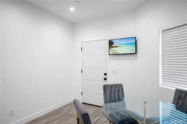 North Hollywood, CA 91605,13313 Wixom