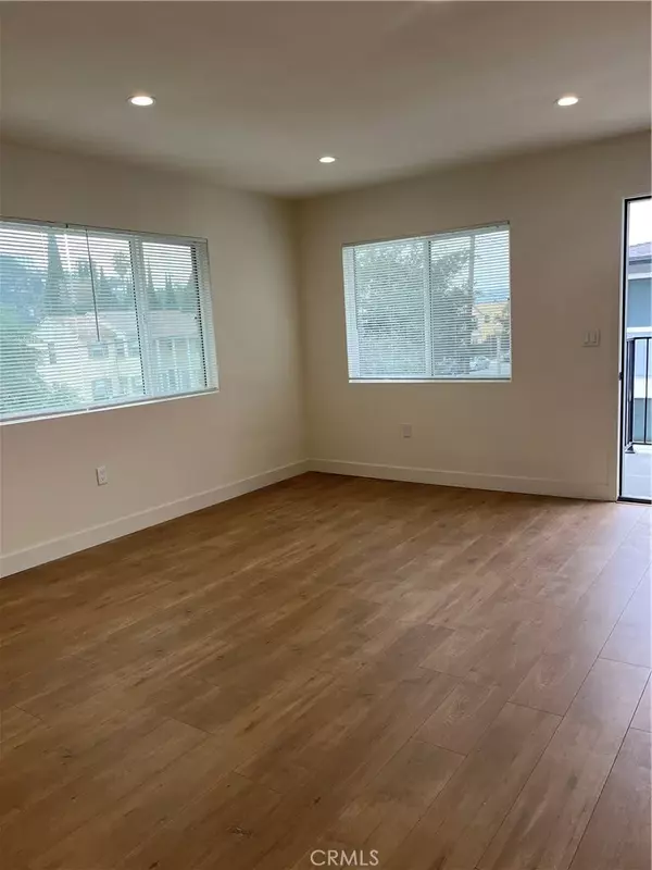 Glendale, CA 91205,1011 E Chevy Chase #B