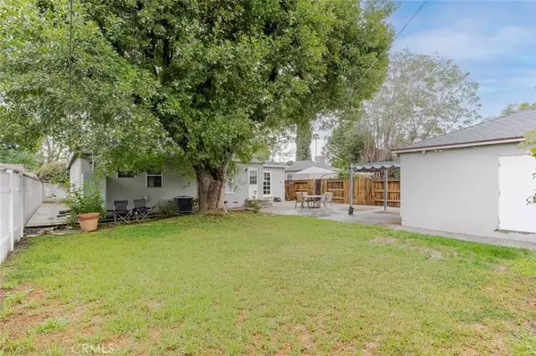 Reseda, CA 91335,6859 Hesperia Avenue