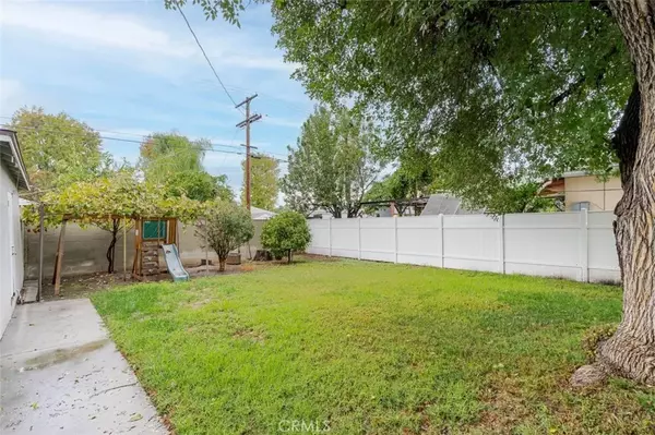 Reseda, CA 91335,6859 Hesperia Avenue