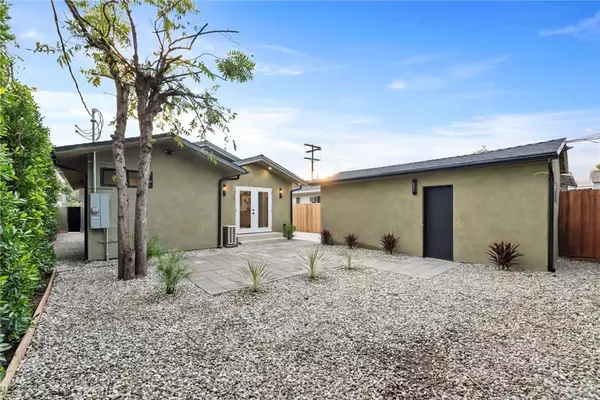 Los Angeles, CA 90042,5105 Buchanan