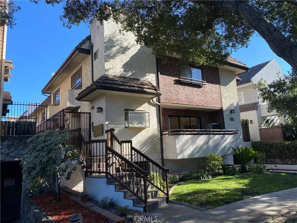 Glendale, CA 91206,622 N Howard Street #3
