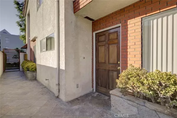 Glendale, CA 91206,604 N Kenwood Street #1