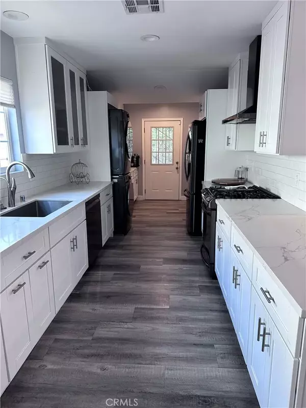 Mission Hills (san Fernando), CA 91345,14671 Clymer