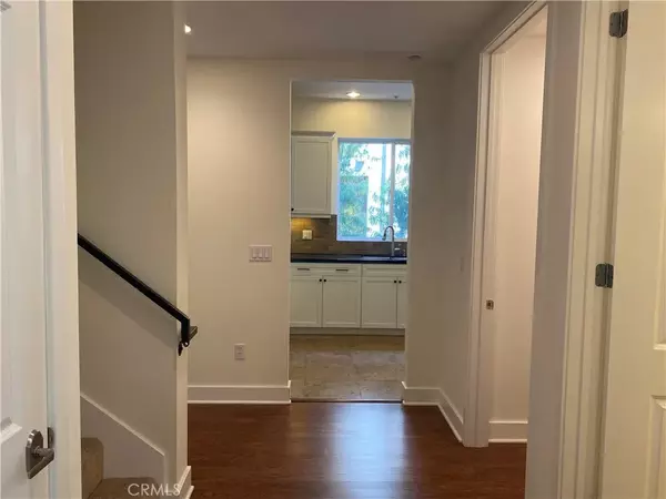 Studio City, CA 91604,11851 Laurelwood Drive #103