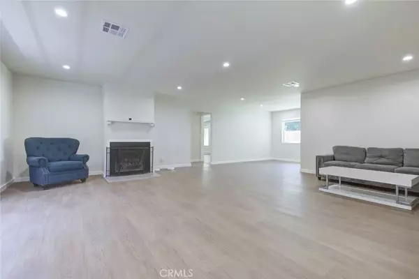Tujunga, CA 91042,7710 Wentworth Street