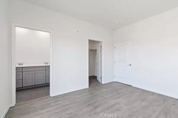 North Hollywood, CA 91605,11808 Hart Street