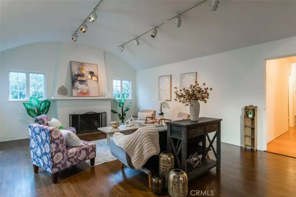 Pasadena, CA 91107,254 S Berkeley Ave