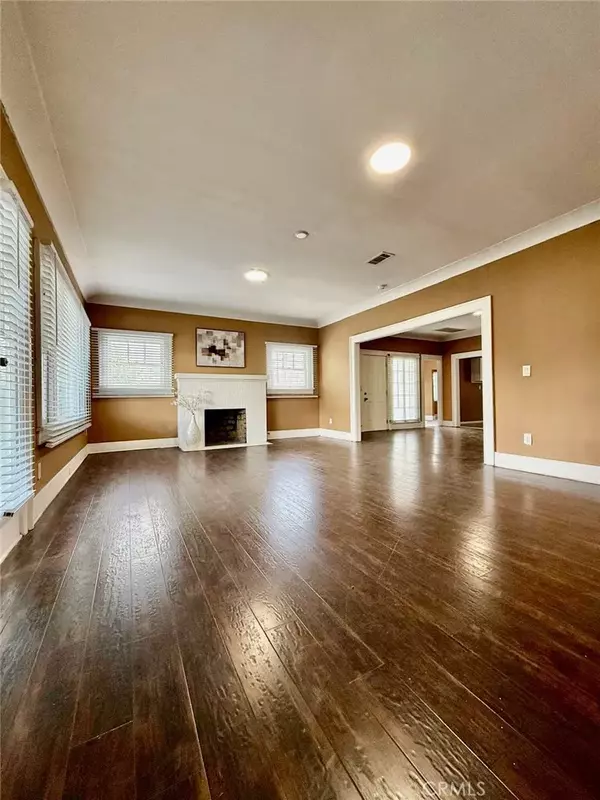 San Bernardino, CA 92405,507 W 17th