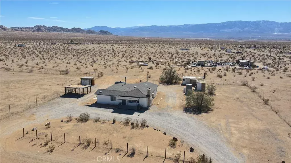 37113 Squaw Bush Road, Lucerne Valley, CA 92356