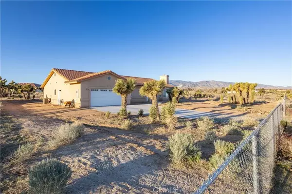 6087 Elsinore Road, Phelan, CA 92371