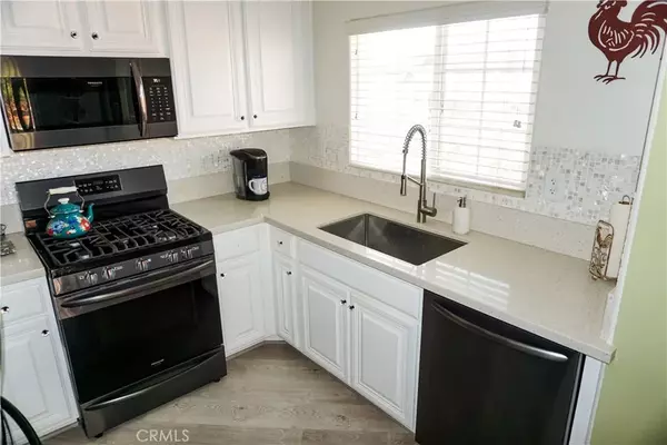 Apple Valley, CA 92308,19237 Palo Verde Drive #19