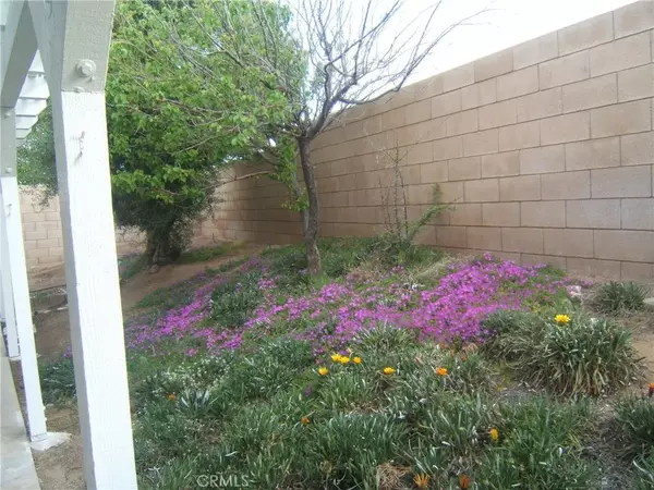 Hesperia, CA 92344,14571 Stone Creek Trail