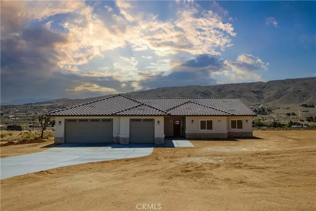 Apple Valley, CA 92308,22445 Pacific Street