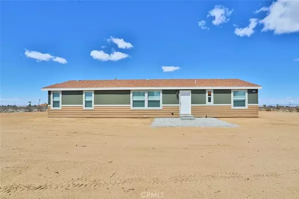 7076 La Mesa Road, Phelan, CA 92371