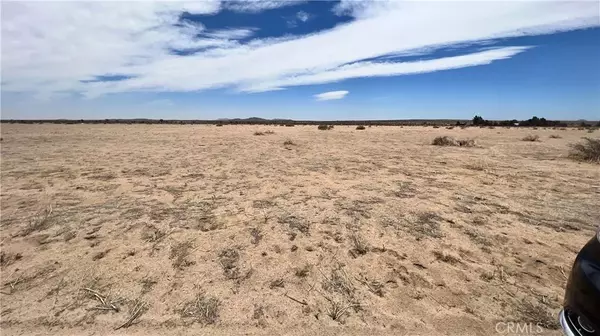 215 STE VIC AVE I12 STE, Lancaster, CA 93535