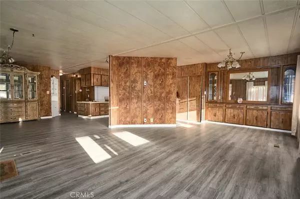 Victorville, CA 92395,16774 Pebble Beach Court