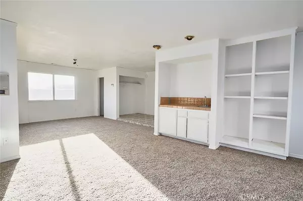 Victorville, CA 92395,17705 Vista Point Drive