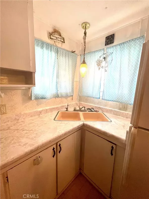 Victorville, CA 92395,15940 Stoddard Wells #43