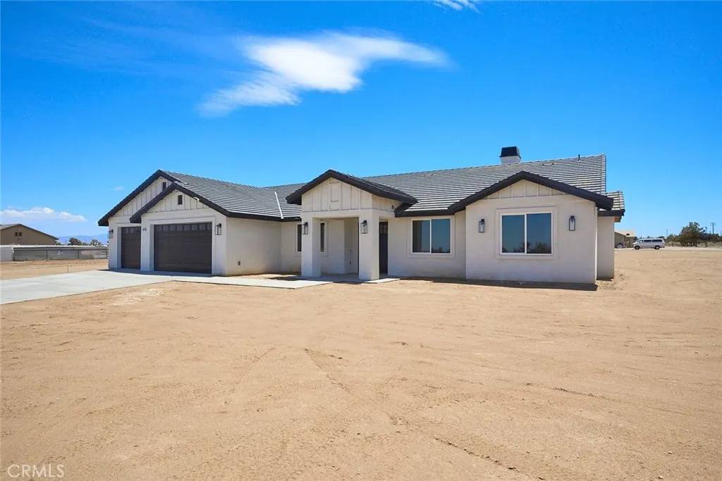 Oak Hills, CA 92344,10525 Smoketree