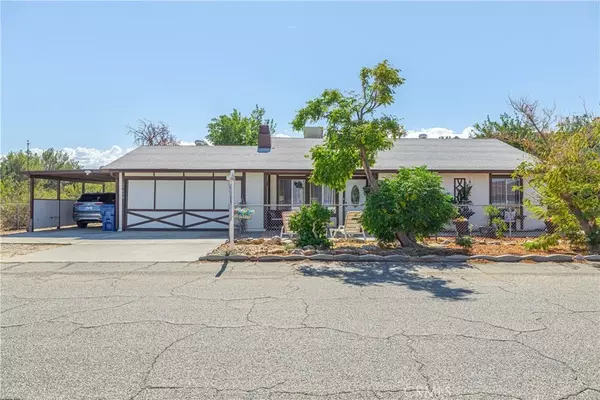17818 Lakespring Avenue, Palmdale, CA 93591