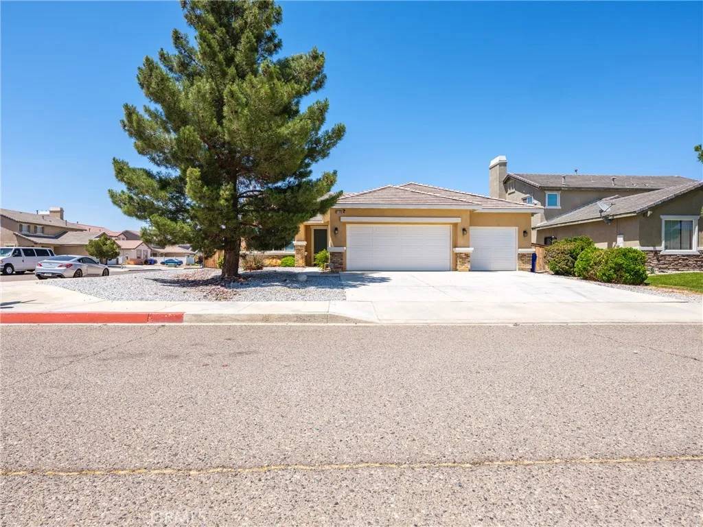 11186 Sofia Way, Adelanto, CA 92301