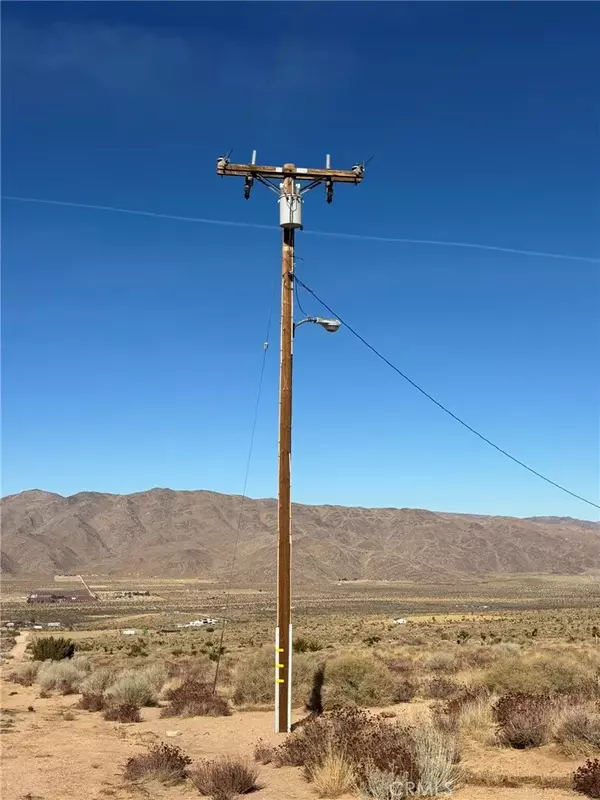 Apple Valley, CA 92308,18 Luna Mountain