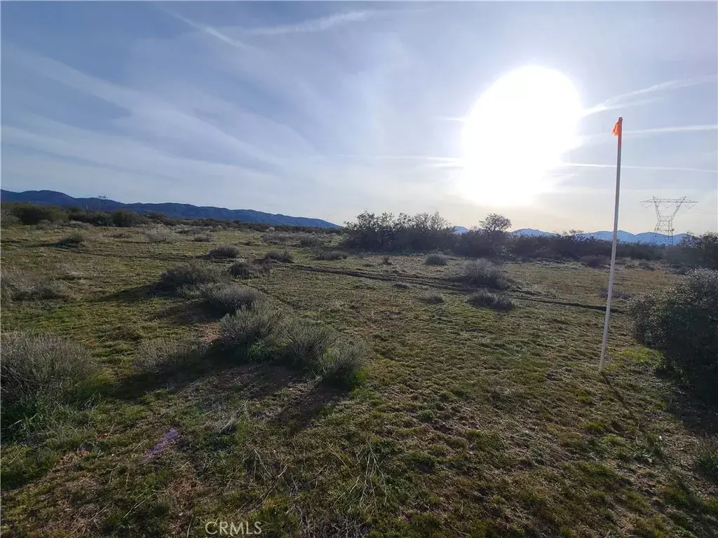Oak Hills, CA 92345,0 Tower
