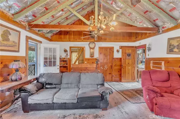 Crestline, CA 92325,23893 Inspiration Road