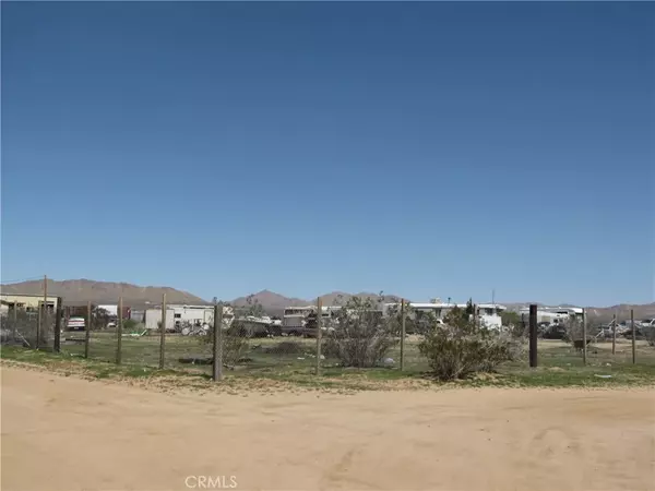 19481 Dachshund, Apple Valley, CA 92307