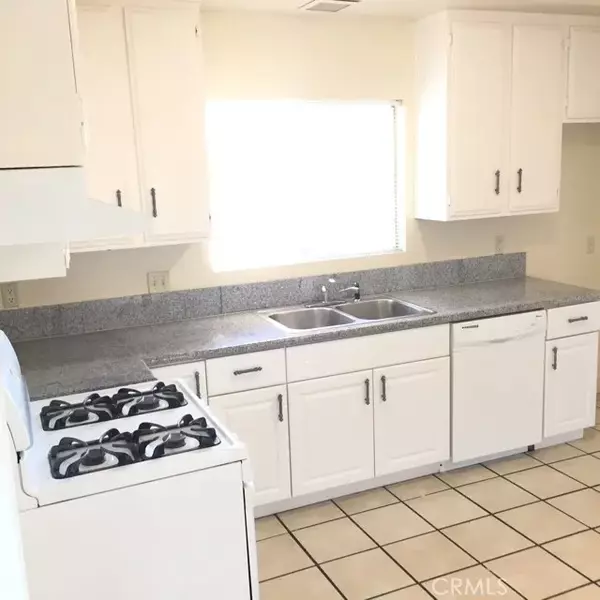 Apple Valley, CA 92308,13237 Mohawk Road