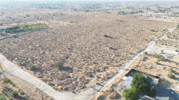 11 locust, Pinon Hills, CA 92372