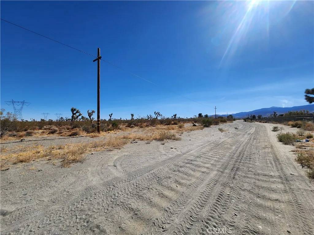 Pinon Hills, CA 92372,0 Colorado