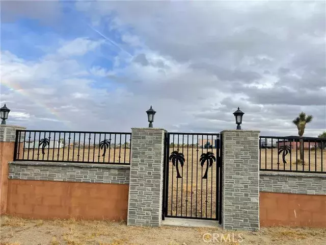 11587 Oasis, Pinon Hills, CA 92372