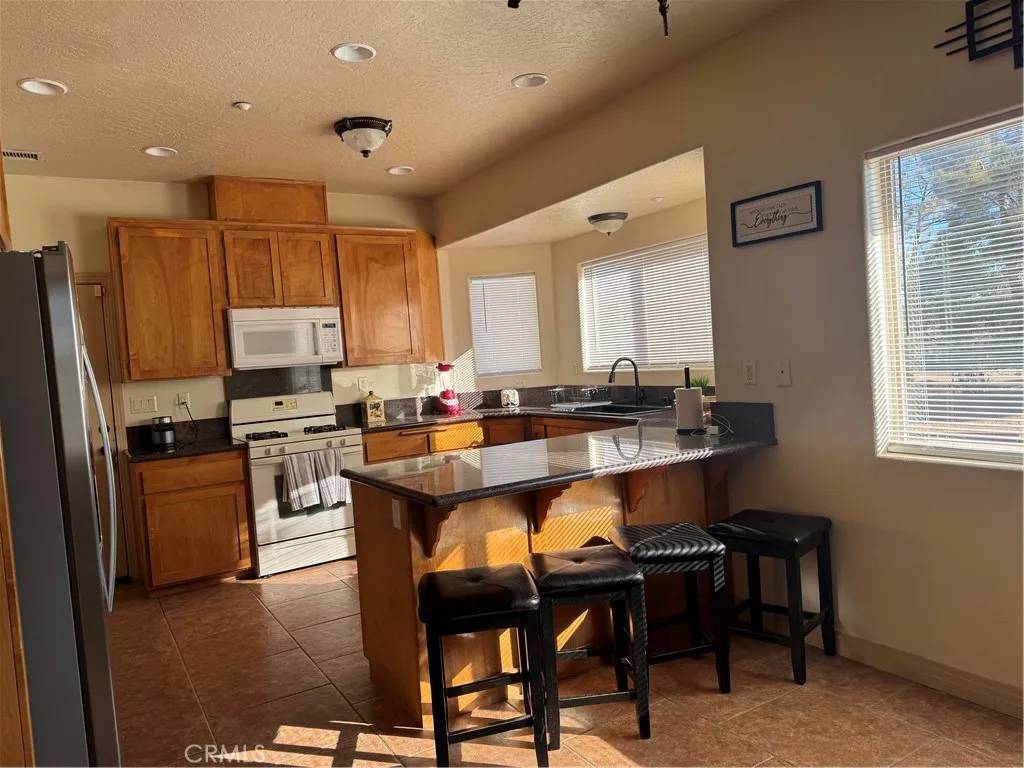 Phelan, CA 92371,9323 Serra Street
