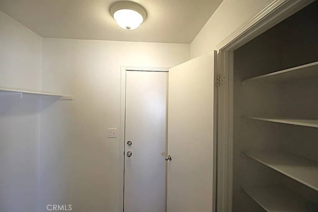 Barstow, CA 92311,913 Wren Court