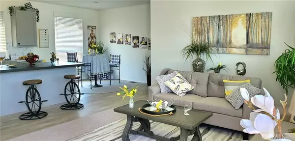 Apple Valley, CA 92308,21621 Sandia #150