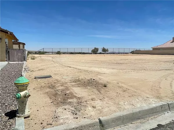 Helendale, CA 92342,14008 Topmast