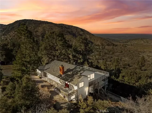 5559 Orchard Drive, Wrightwood, CA 92397