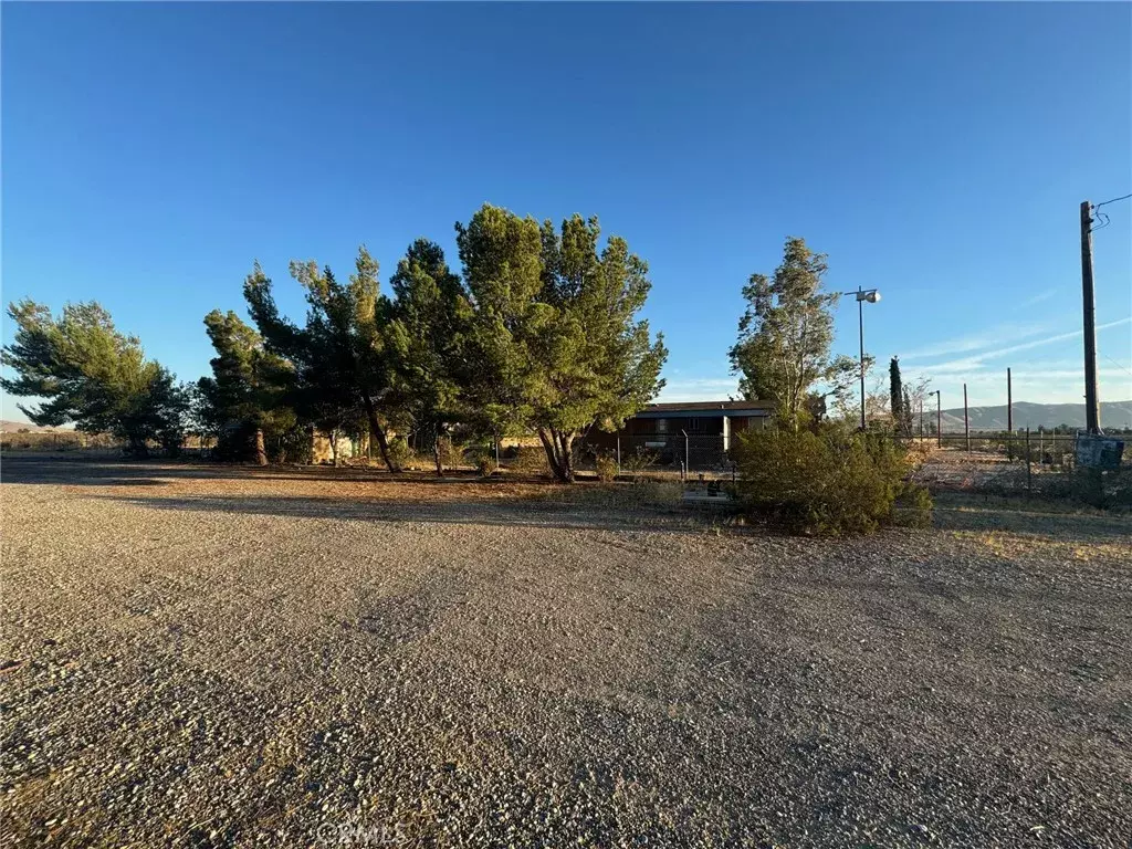 Apple Valley, CA 92308,23839 Bear Valley Road