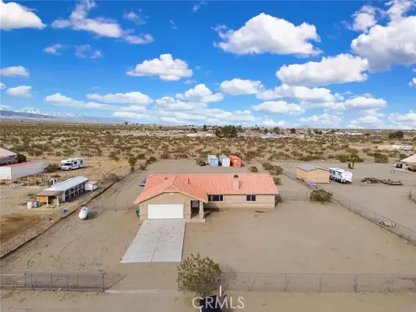 14330 Riggins Road, Phelan, CA 92371