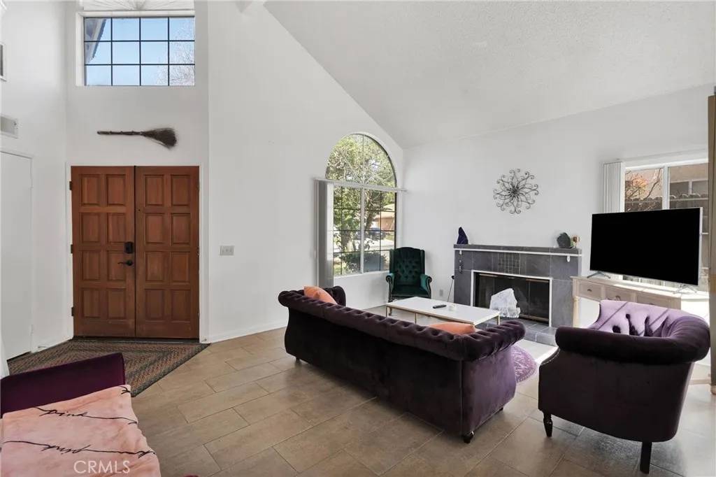 Moreno Valley, CA 92557,10228 Via Apolina