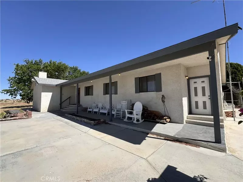 35648 Mountain View Road, Hinkley, CA 92347