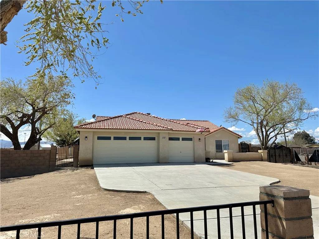 Apple Valley, CA 92307,20967 South Road