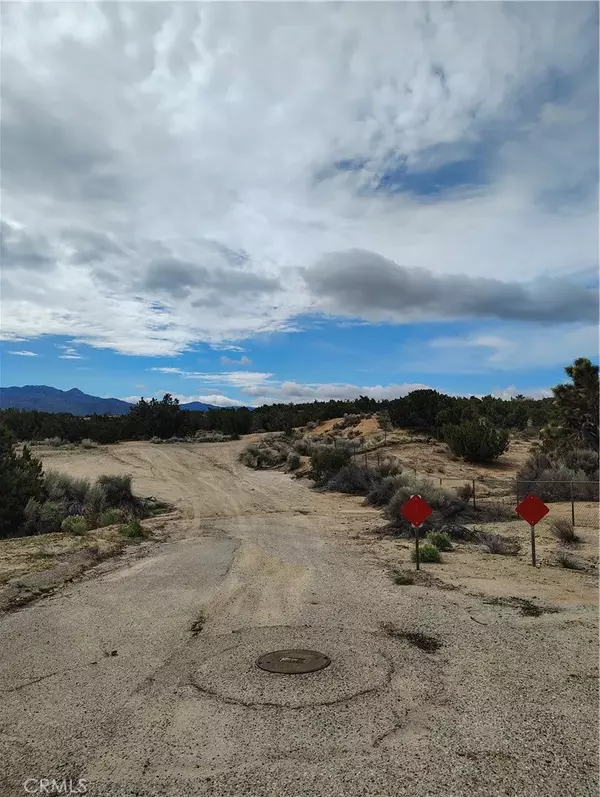 0 Oxford, Hesperia, CA 92345
