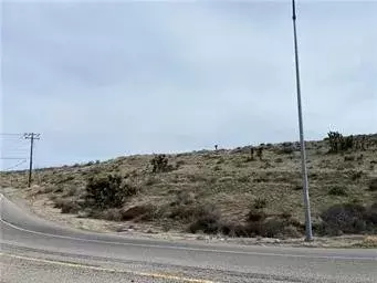 8450 HWY 138, Phelan, CA 92371