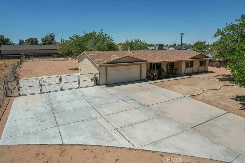 Apple Valley, CA 92308,10950 Kiowa Road