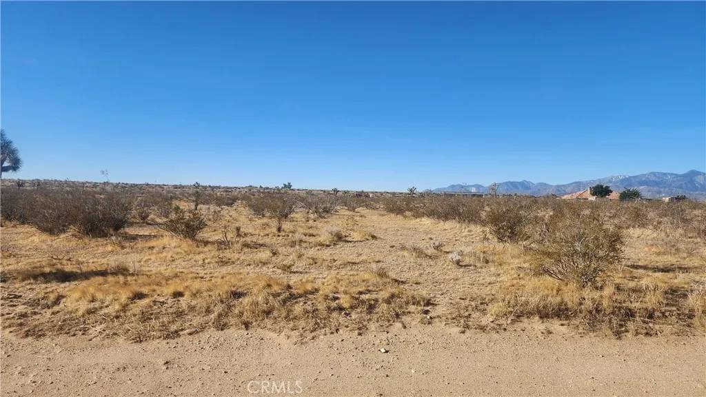 0 Danbury, Phelan, CA 92371