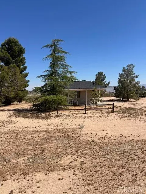 Apple Valley, CA 92308,22622 Via Seco Street