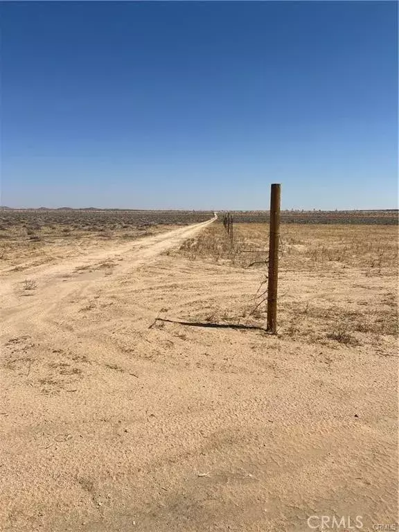 Helendale, CA 92342,1 N Buckthorne